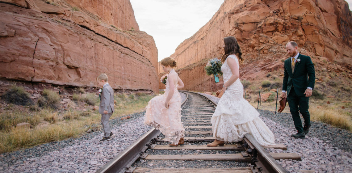 Going The Extra Mile for Love - The Inspiring Tale of a Dreamy Moab Desert Wedding