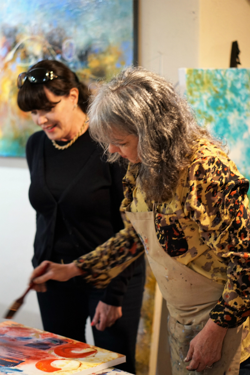 Fun Mother's Day Activities That Moms Would Love To Do - Taking an Art Class