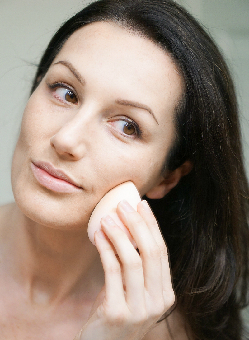 Camera-Ready Makeup Tutorial for Picture Perfect Selfies