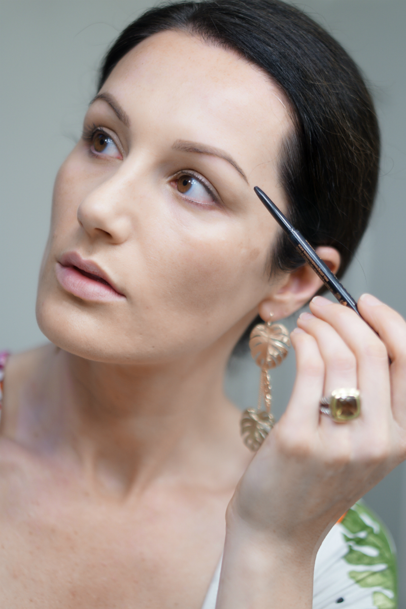 Celebrity Makeup Artists Share The Hottest Summer Beauty Trends and Tips