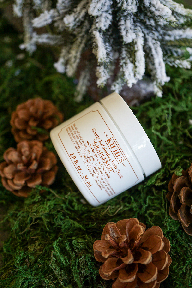 10 Stocking Stuffers That Glamorous Gals Would Love