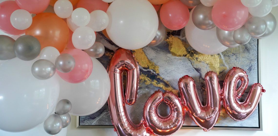DIY Balloon Garland Tutorial