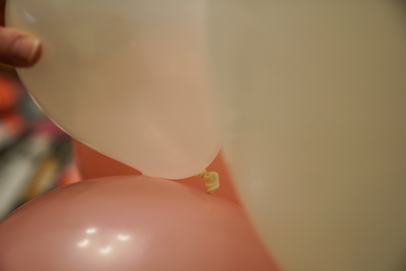 DIY Balloon Garland Tutorial