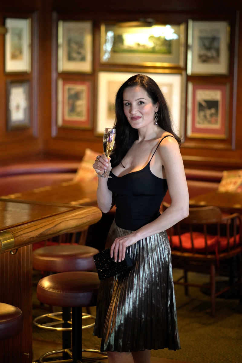 What To Wear To a Food and Wine Festival