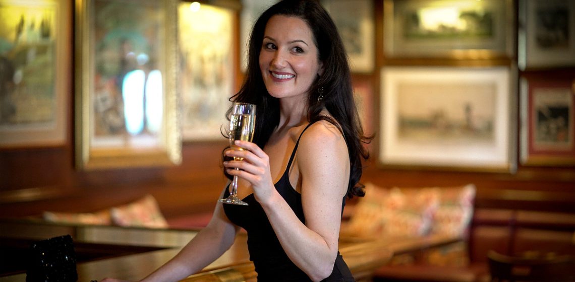 What To Wear To a Food and Wine Festival