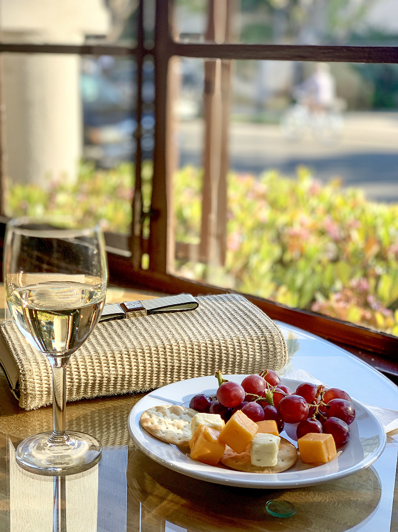 Travel Guide - How To Spend 24 Hours in Santa Barbara for Under $350