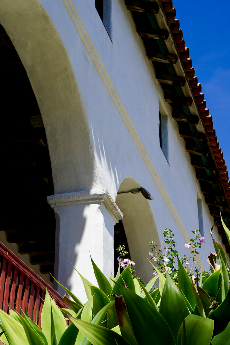 Travel Guide - How To Spend 24 Hours in Santa Barbara for Under $350