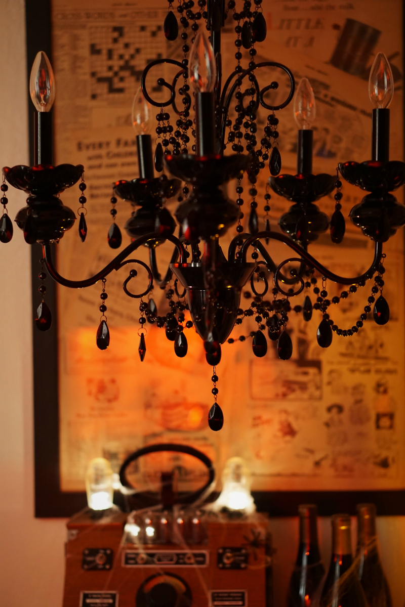 Fabulous Finds - Chic Halloween Home Decorations from Amazon